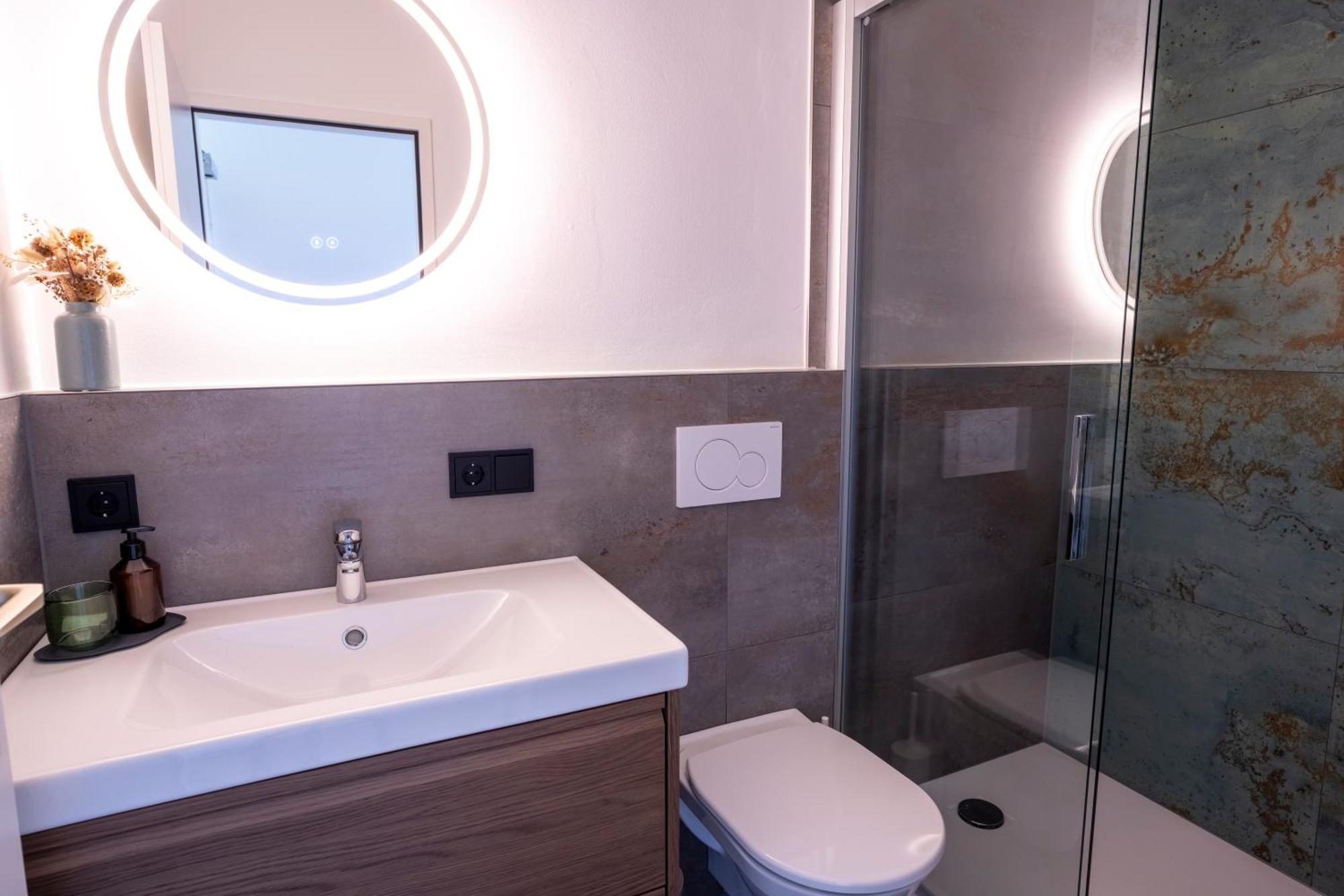 Suite Apartment Modern Getaway - Neu Renoviert - Strobl Am Wolfgangsee Kültér fotó